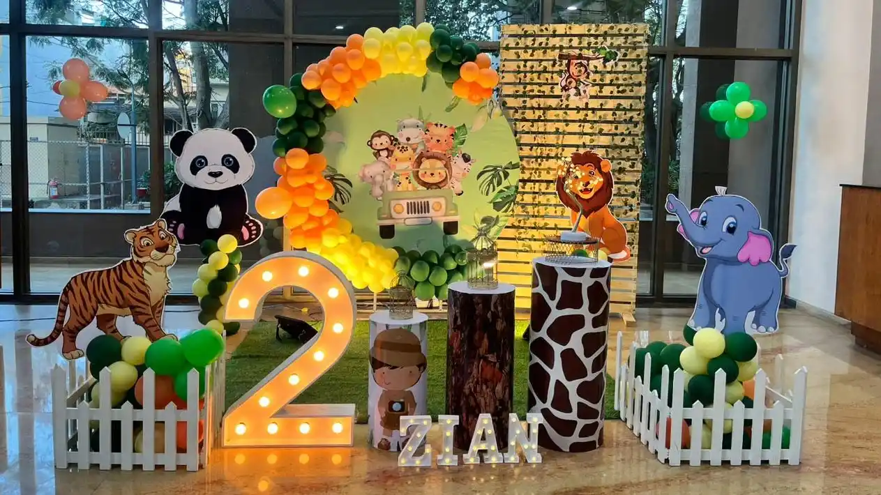 Amra Ami Decorations